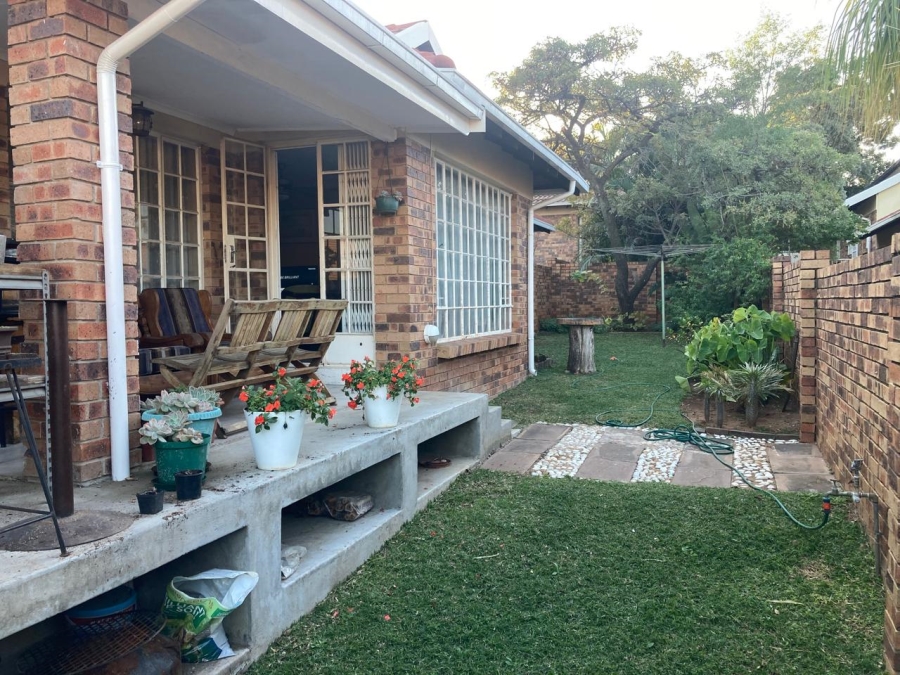 3 Bedroom Property for Sale in Geelhoutpark North West